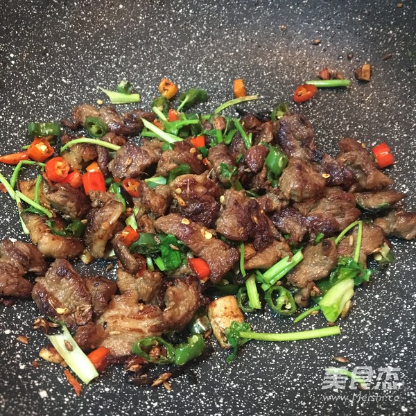 Stir-fried Barbecue that is More Delicious Than Street Barbecue recipe