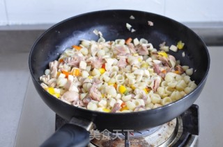 Baked Shell Noodles with Chicken and Mushrooms recipe