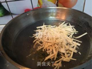 Shredded Pork with Winter Bamboo Shoots with Pickled Vegetables recipe