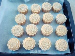 Jujube Paste and Winter Melon Filling Mooncakes recipe