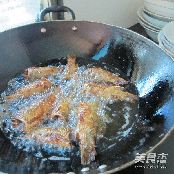 Crispy Crucian Carp recipe