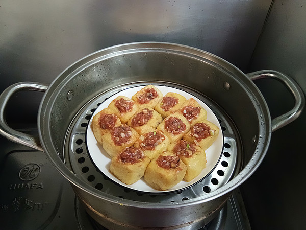 Steamed Stuffed Tofu Puffs recipe