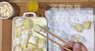 Super Crispy and Buttery Baked Potato Wedges, Full of Milk Flavor, Crispy Crust, Soft and Layered Inside! recipe