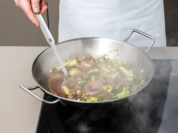 Stir-fried Beef Tenderloin with Broccoli recipe