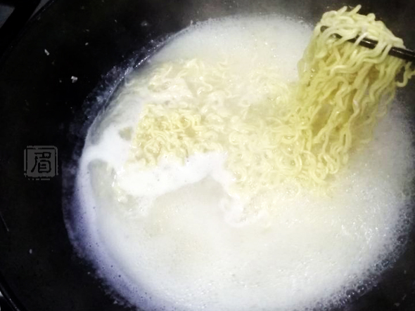 Fish Bone Noodle Soup recipe