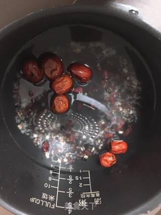 Mixed Rice and Red Dates Porridge recipe