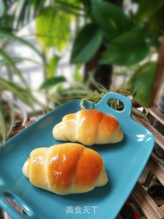 Pineapple Jam Rolls recipe