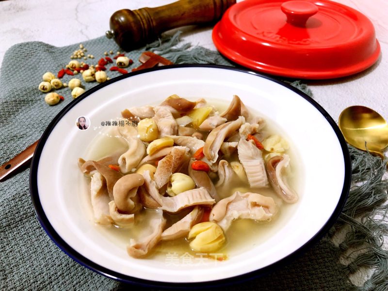 Kun Bo Casserole with Lotus Seed and Pork Belly Soup Pot recipe