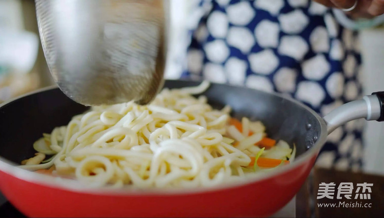 Pork Fried Udon with Shochu recipe