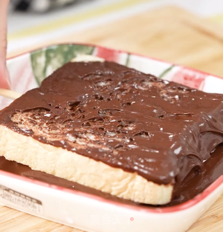 Childlike Creative Chocolate Crispy Frozen Toast recipe