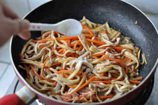 Three Shreds of Oyster Sauce recipe