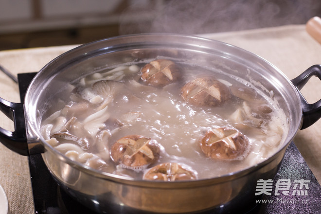 Mushroom Pot Bottom recipe