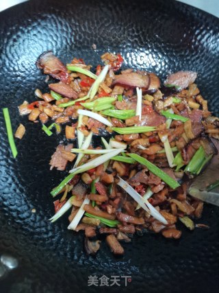 Stir-fried Bacon with Dried Radish recipe