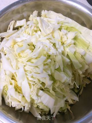 Stir-fried Cabbage with Luncheon Meat recipe