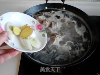 Hot and Sour Cabbage Spare Ribs Hot Pot recipe