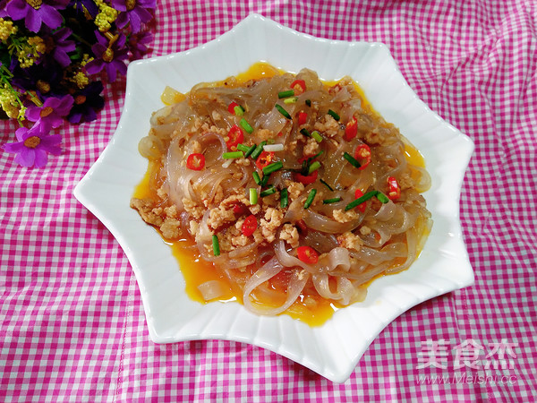 Fried Noodles with Minced Pork recipe