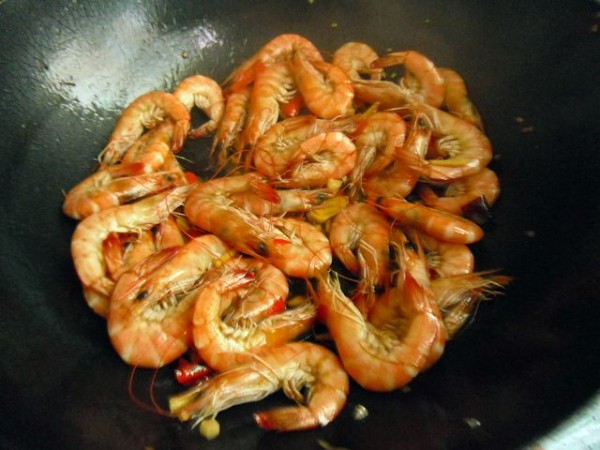 Stir-fried Shrimp with Celery recipe