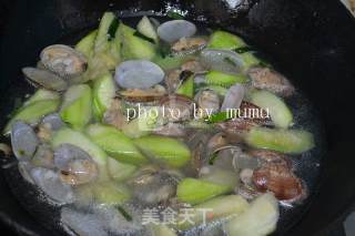 Loofah Clam Soup recipe