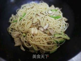 Chicken Pasta with Milky Avocado Sauce recipe