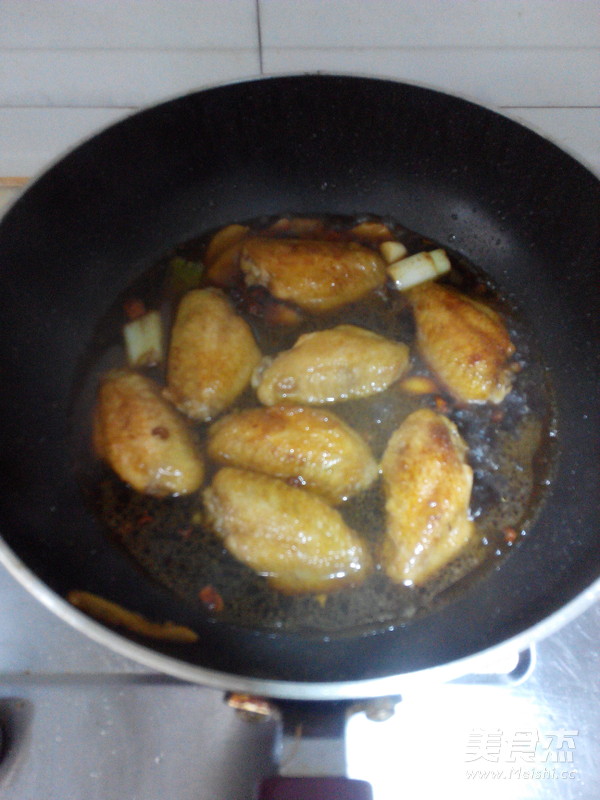 June Braised Chicken Wings recipe