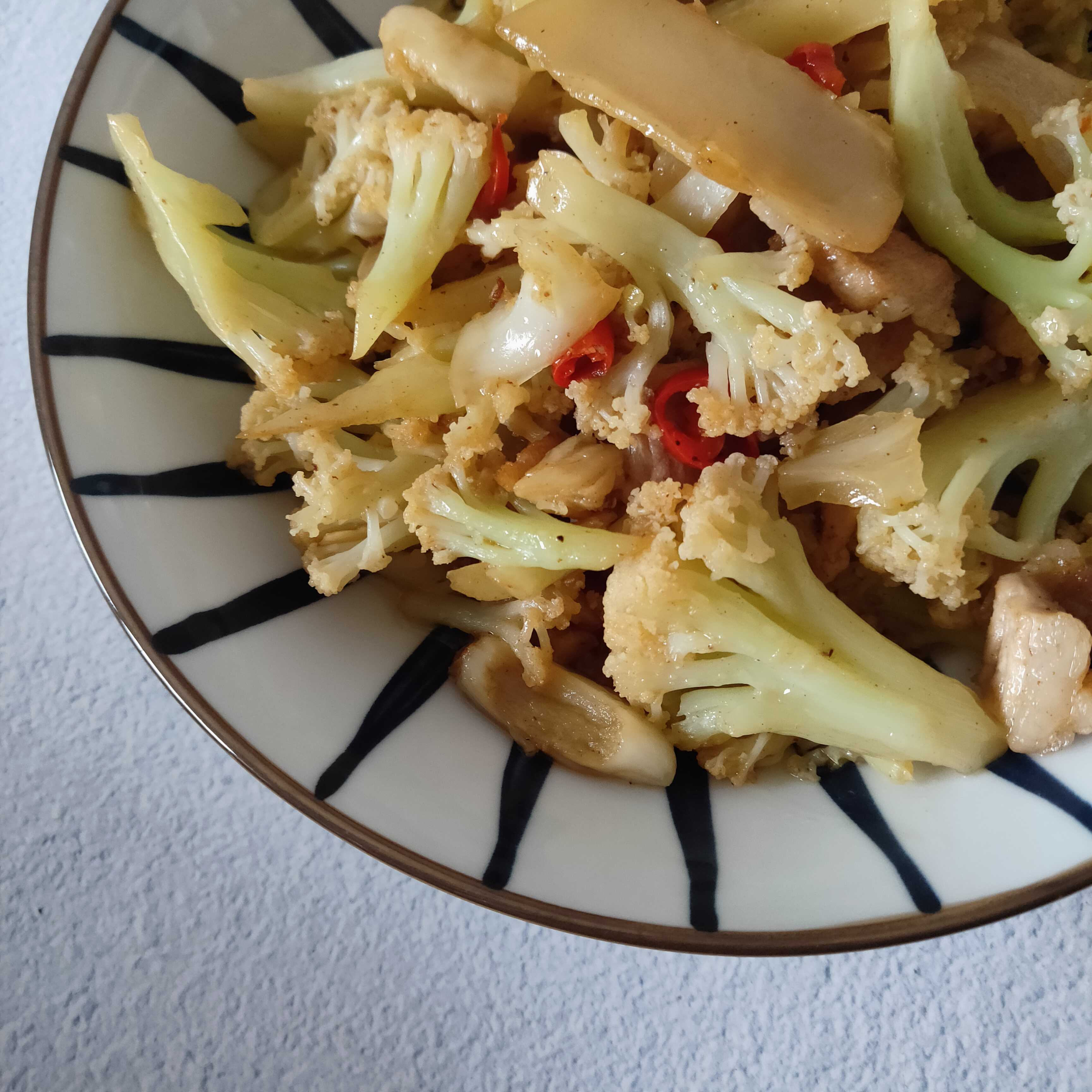 Cauliflower Stir-fried Pork Slices recipe