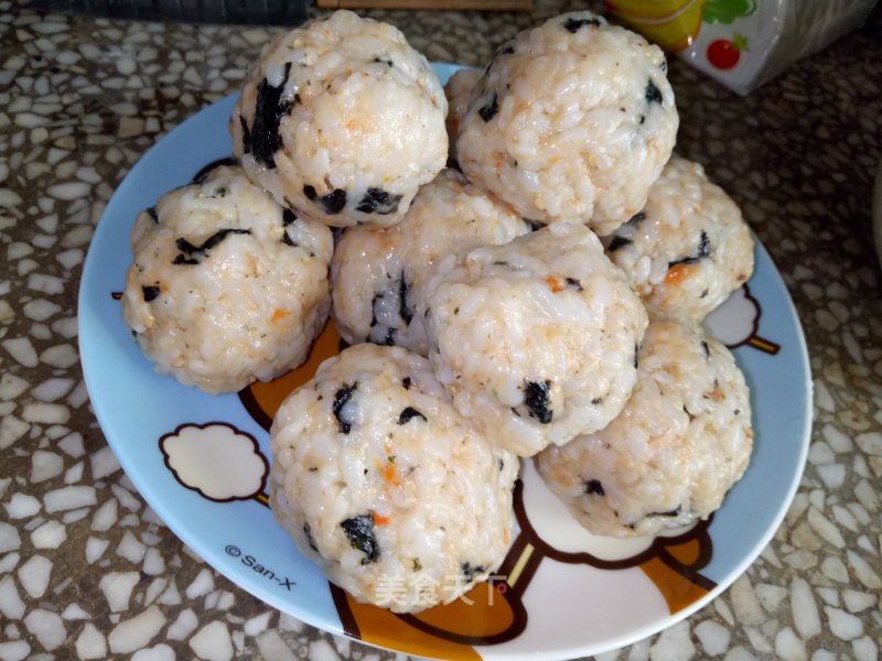 Tuna Pilaf Onigiri recipe