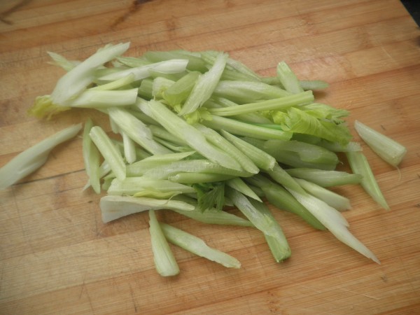 Celery Tossed with Vermicelli recipe