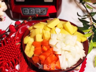 Potato and Carrot Cream Soup——the New Year Adds Magical Red, and The Thick Soup Has A Stronger Taste recipe