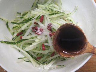 Cold Medlar and Cucumber Shreds recipe