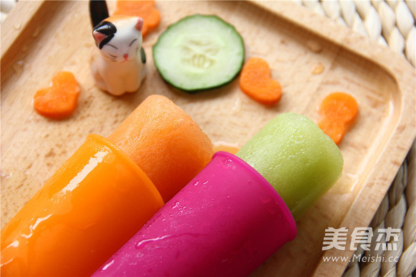 Two-color Fruit and Vegetable Popsicles recipe