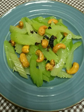 Celery and Cashew Nuts recipe