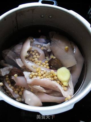 The Most Cost-effective Collagen Replenishment Method-----tomato Soy Pork Skin Soup recipe