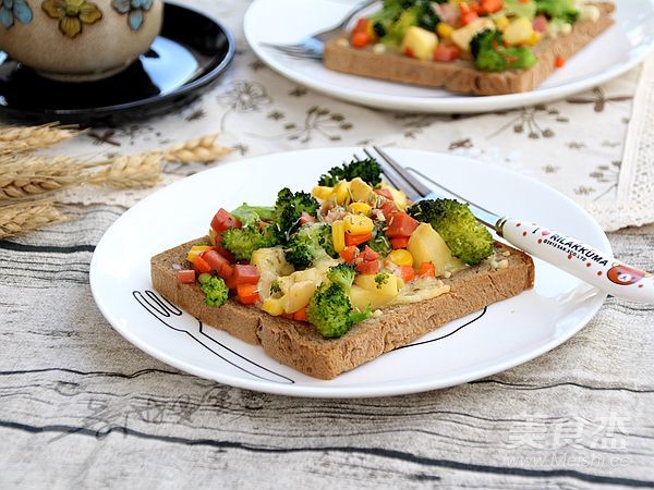 Fruit and Vegetable Bread Pizza recipe