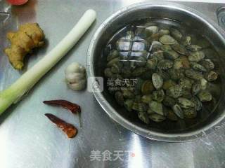Stir-fried Spicy Clams recipe