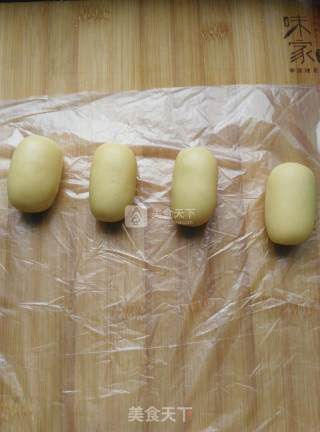 #aca烤明星大赛#~cartoon Little Yellow Man Burns Fruit recipe