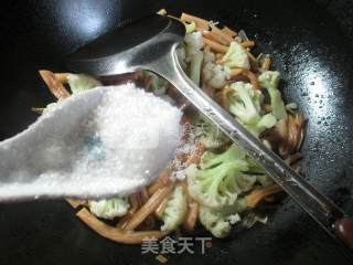 Stir-fried Cauliflower with Daylily recipe