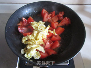 Tomato Egg Rice Noodles recipe