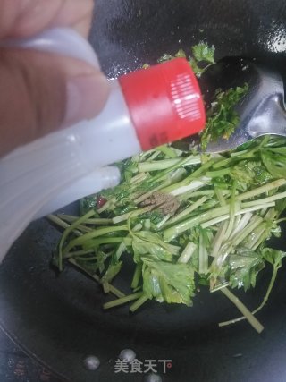 Stir-fried Shredded Pork with Celery recipe