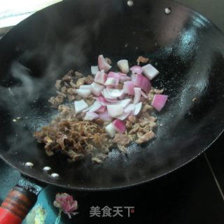 Fried Pork with Fungus and Onion recipe