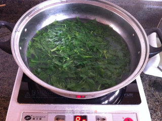 Celery Leaves Mixed with Eggs recipe