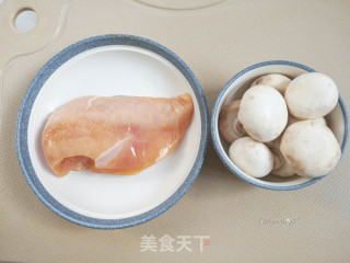 Stir-fried Mushrooms with Shredded Chicken recipe