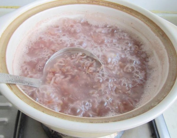 Red Rice and Longan Porridge recipe