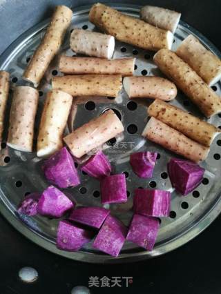 #aca烤明星大赛# Purple Sweet Potato Yam Mango Tea Towel Twist recipe