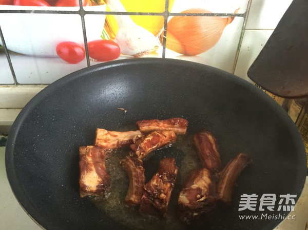 Braised Rice with Pork Ribs and Onion recipe