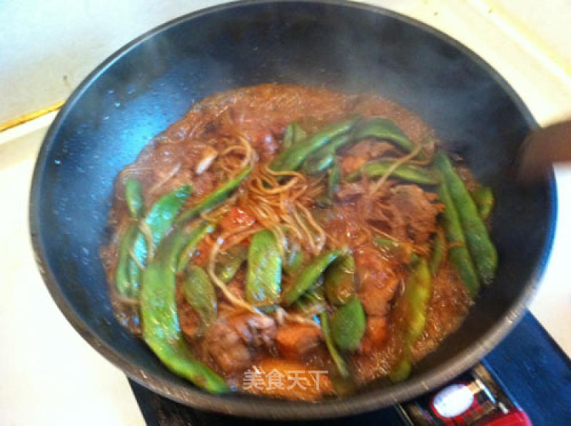 Braised Vermicelli with Pork Ribs and Beans recipe