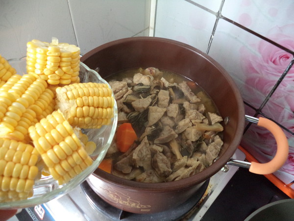 Dried Pork Lung and Vegetable Soup recipe