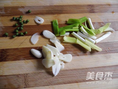 Stir-fried Pork Slices with Asparagus recipe