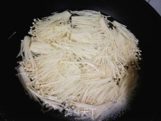 #团圆饭# Broccoli Mixed with Enoki Mushrooms recipe