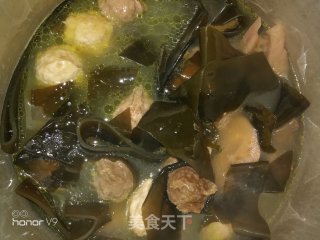 Lotus Root Seaweed Soup with Meatballs recipe