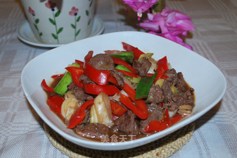 Stir-fried Elk Meat with Red Pepper and Green Onion recipe